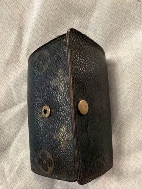 Louis Vuitton Other - Vintage Louis Vuitton Monogram 6-Key Holder – Authentic